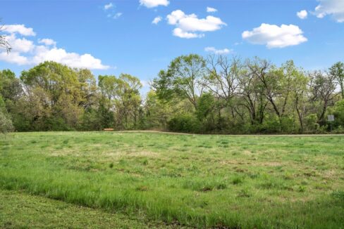 37-3007-creekview-drive-grapevine-tx-yard