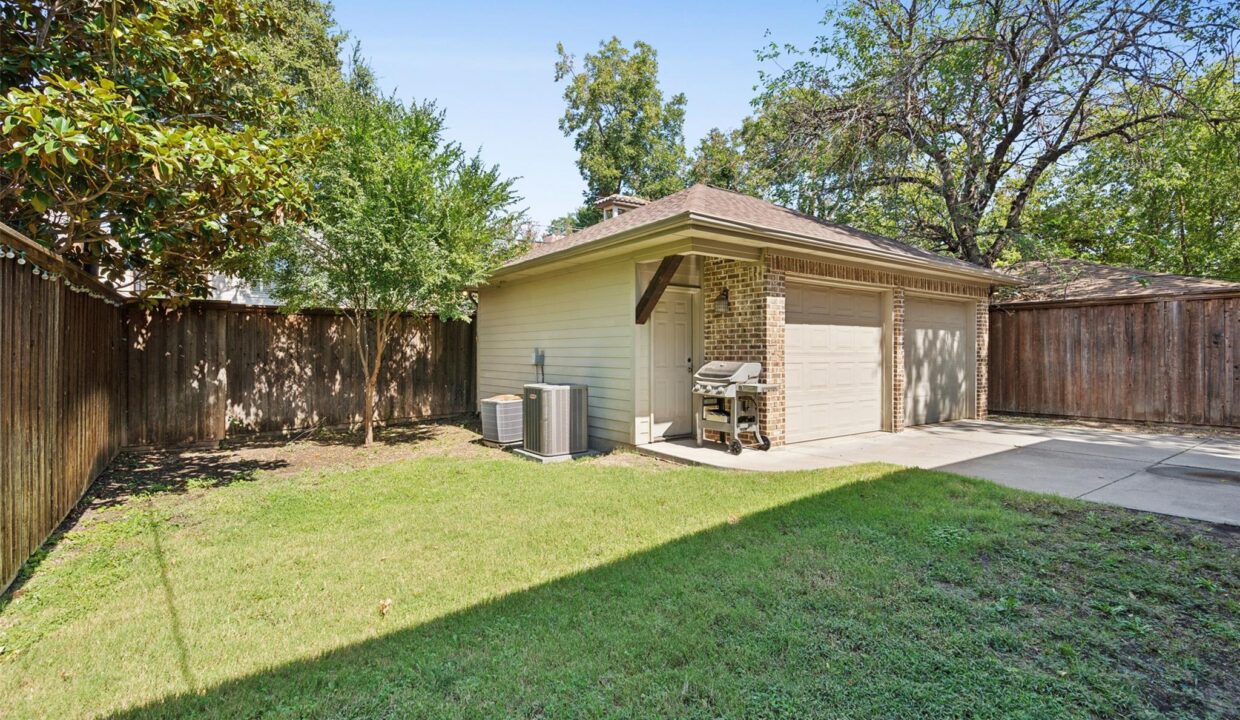 39-6247-belmont-avenue-dallas-tx-garage
