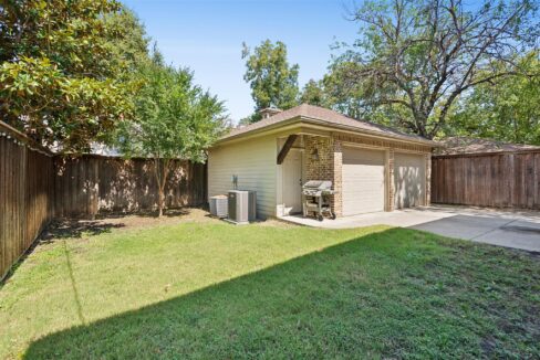 39-6247-belmont-avenue-dallas-tx-garage