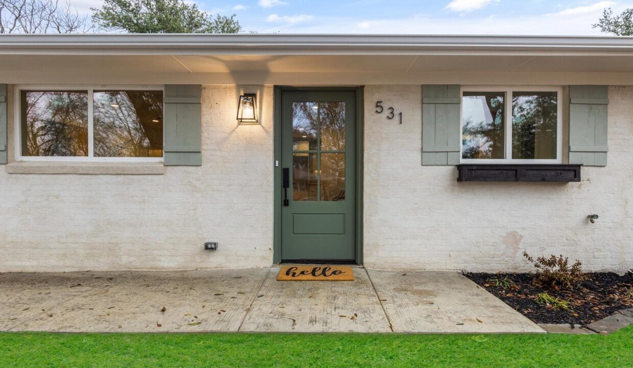 4-531-wynne-road-wills-point-tx-door