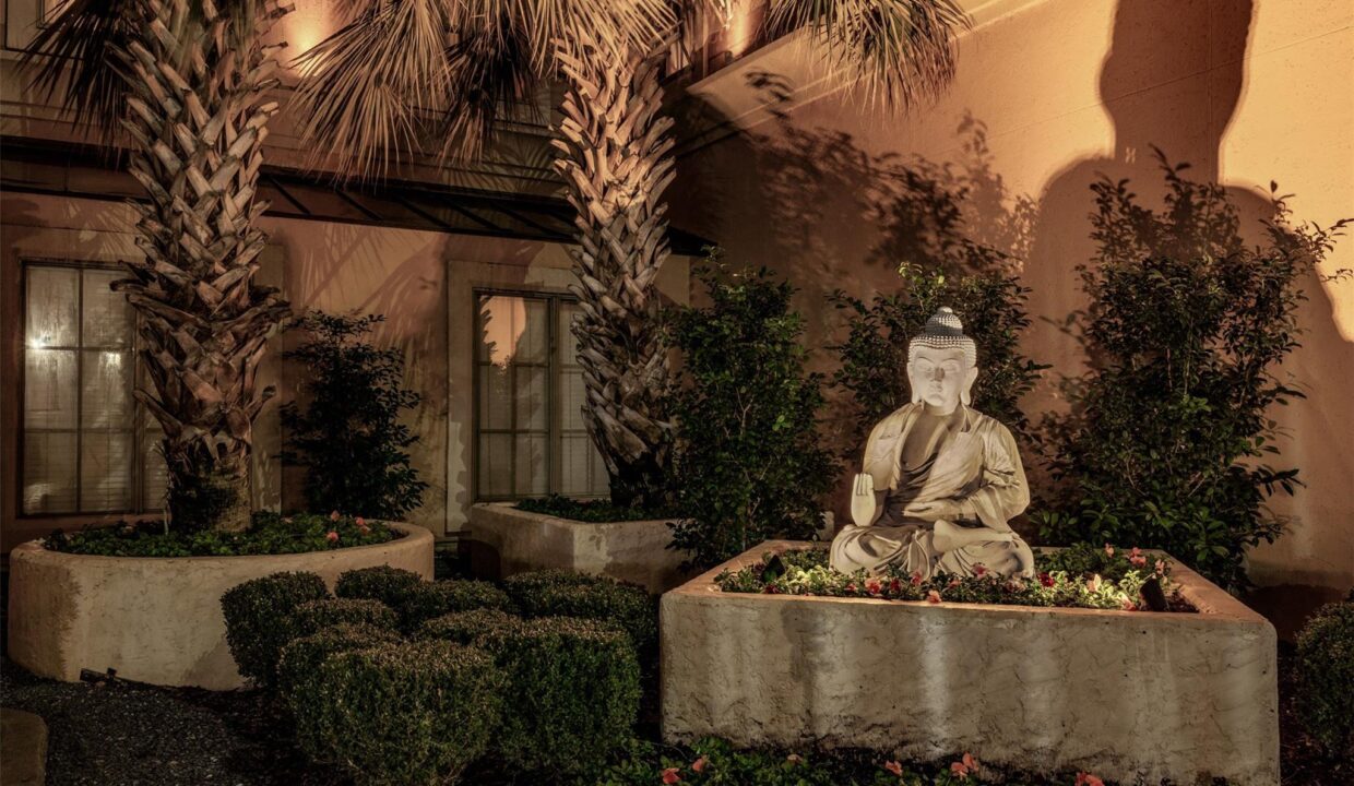 40-2300-leonard-street-505-dallas-tx-75201-garden