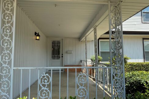 5-2533-norwood-drive-dallas-porch