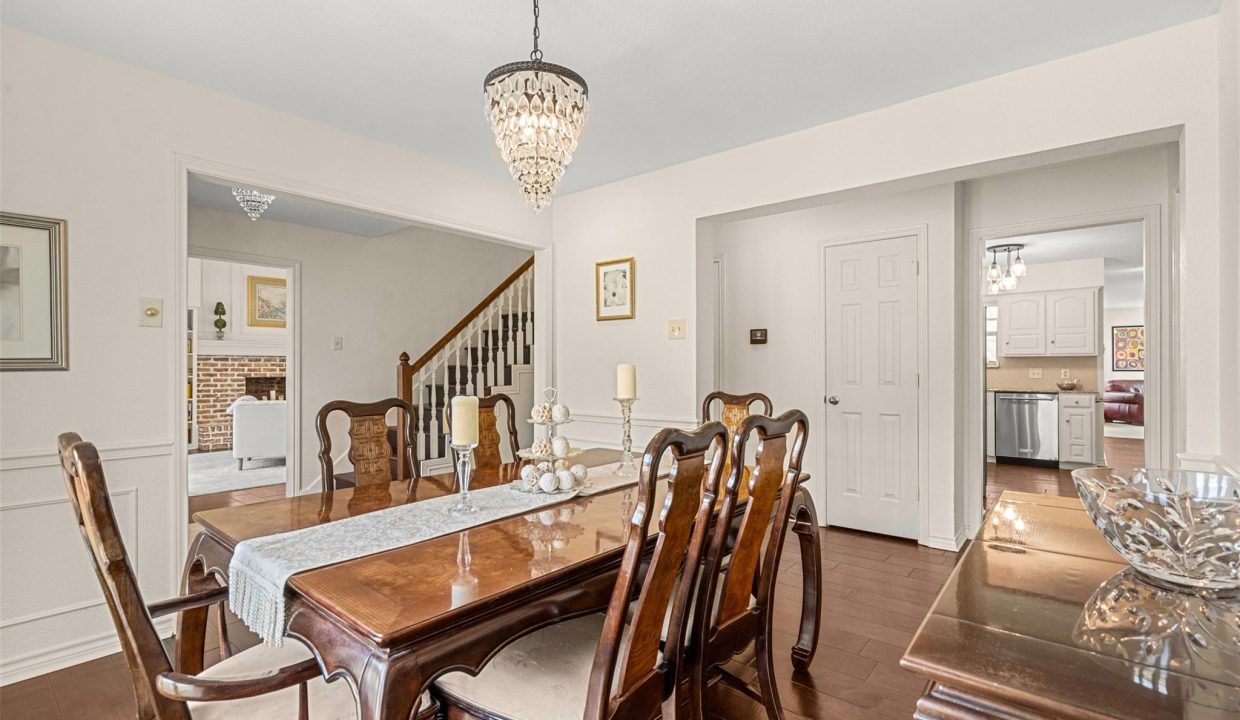 7-3007-creekview-drive-grapevine-tx-dining-area