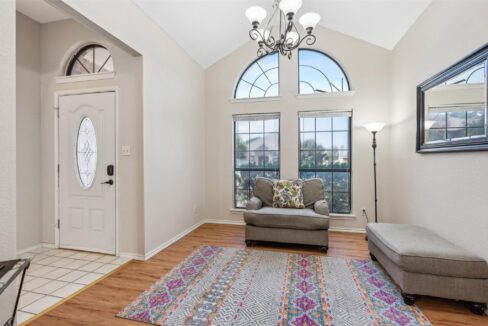 7-7021-lo-chalmers-lane-garland-tx-home-room