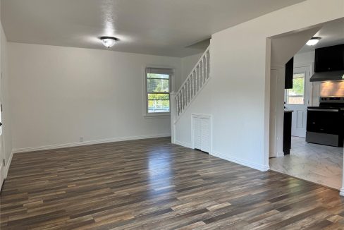 8-2533-norwood-drive-dallas-living-room