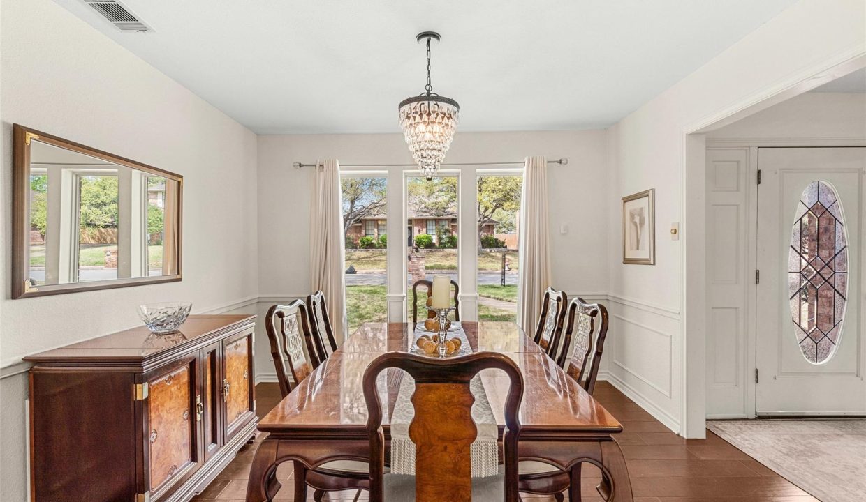 8-3007-creekview-drive-grapevine-tx-dining-room
