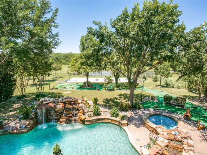 4907 Shady Knolls Drive Parker, TX 75002 pool