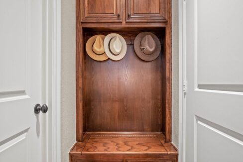 12-6346 -velasco-avenue-dallas-tx-foyer