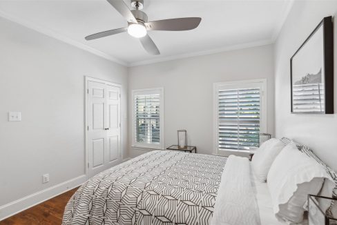 13-6247-belmont-avenue-dallas-tx-bedroom