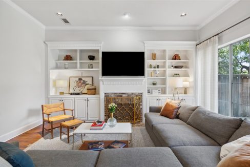 15-6247-belmont-avenue-dallas-tx-living-room