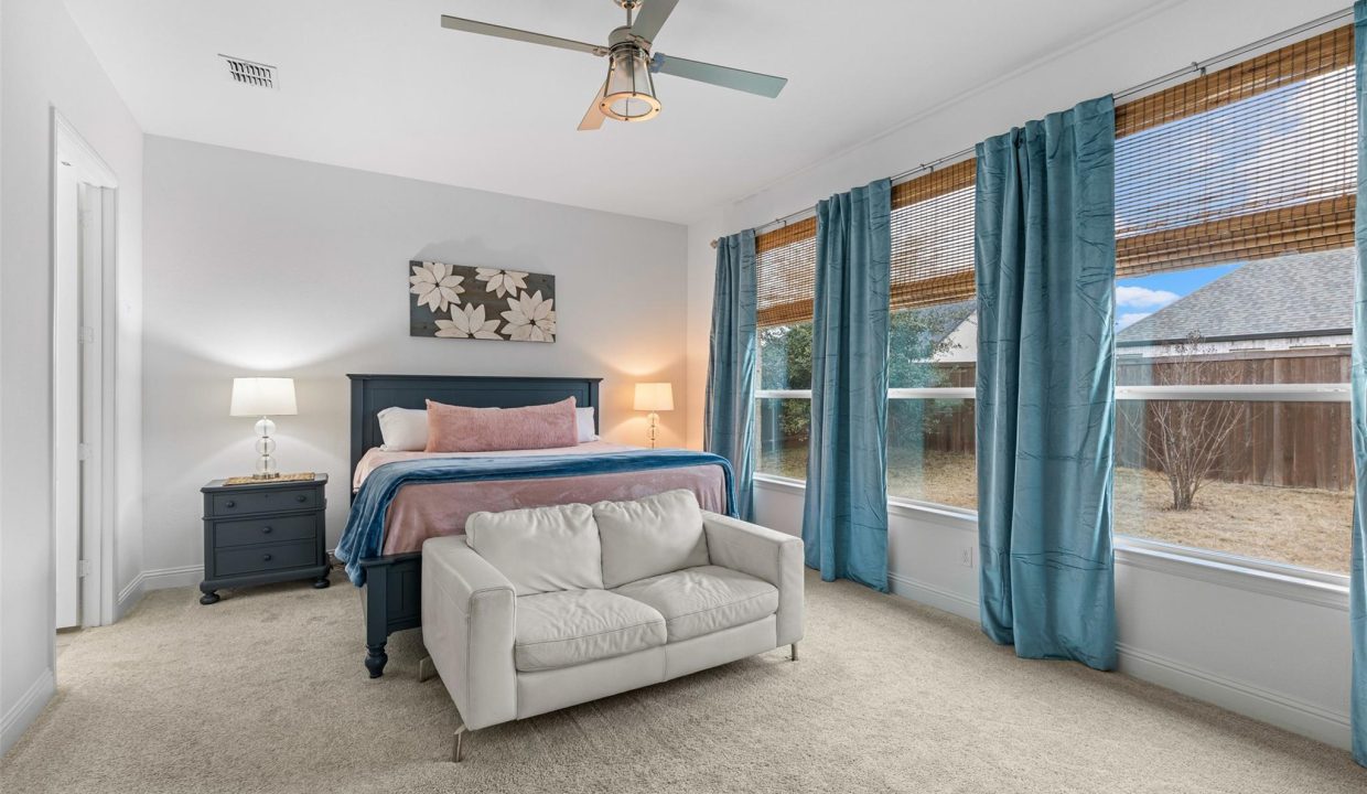 17-1306-middleton-drive-rockwall-tx-bedroom