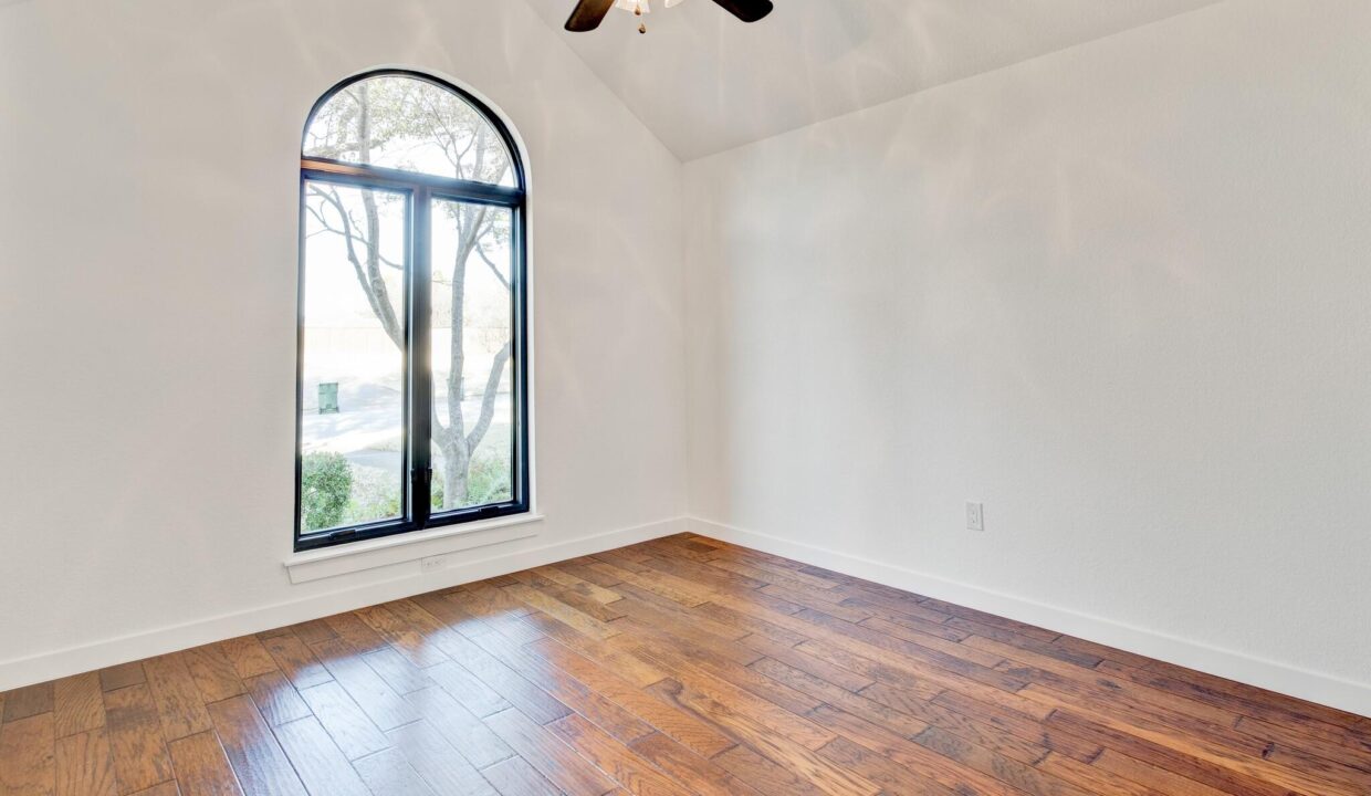 19-1005-raven-bend-court-southlake-tx-guest-bedroom