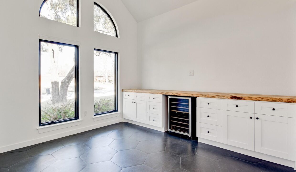 2-1005-raven-bend-court-southlake-tx-office