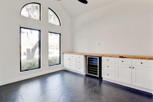 2-1005-raven-bend-court-southlake-tx-office