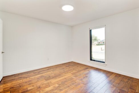 20-1005-raven-bend-court-southlake-tx-guest-bedroom