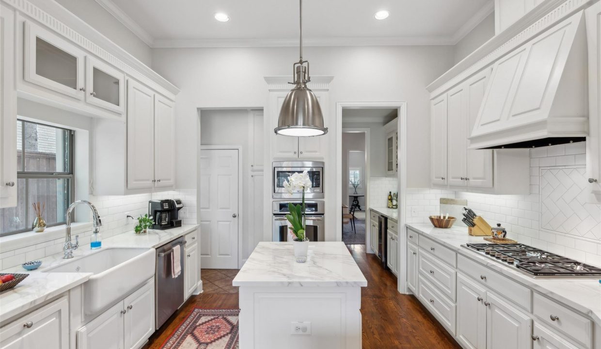 20-6247-belmont-avenue-dallas-tx-kitchen