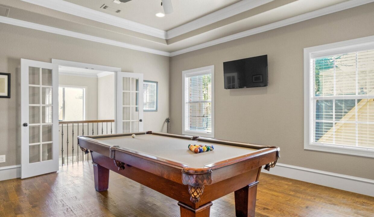 22-6346 -velasco-avenue-dallas-tx-game-room