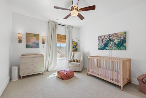 24-4887-cloudcroft-lane-irving-tx-bedroom