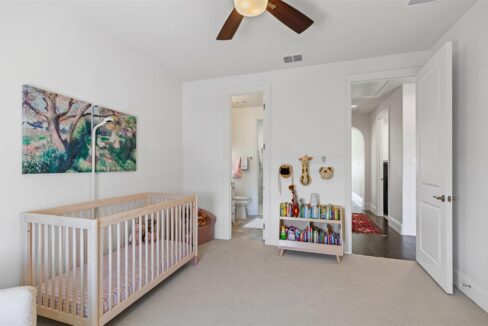 25-4887-cloudcroft-lane-irving-tx-bedroom