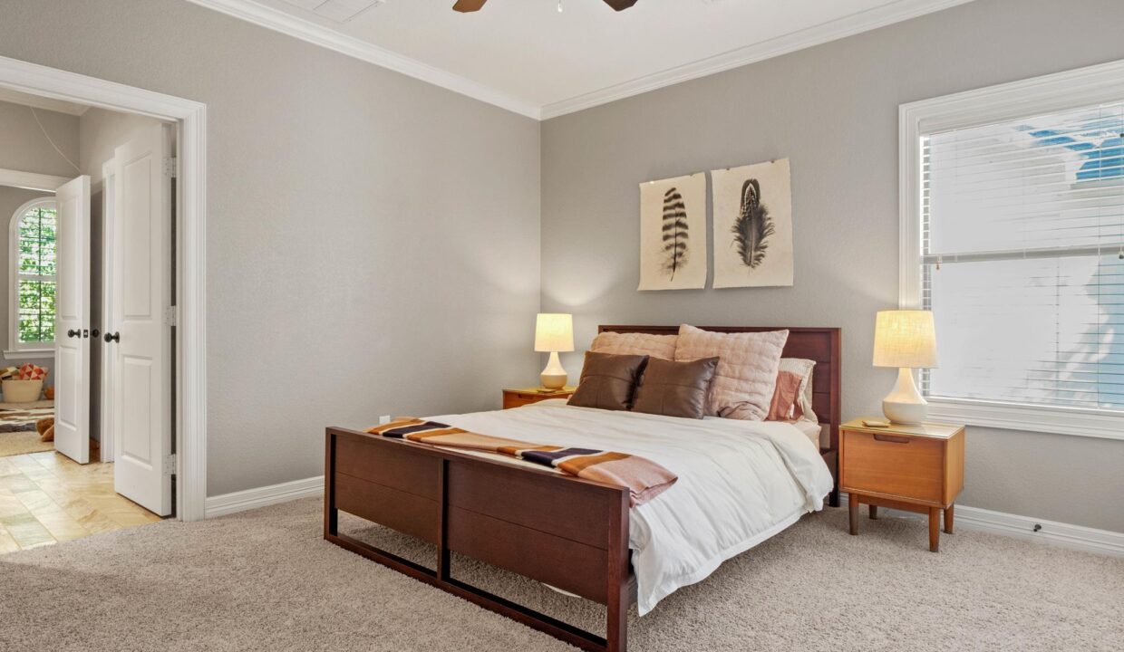 28-6346 -velasco-avenue-dallas-tx-bedroom