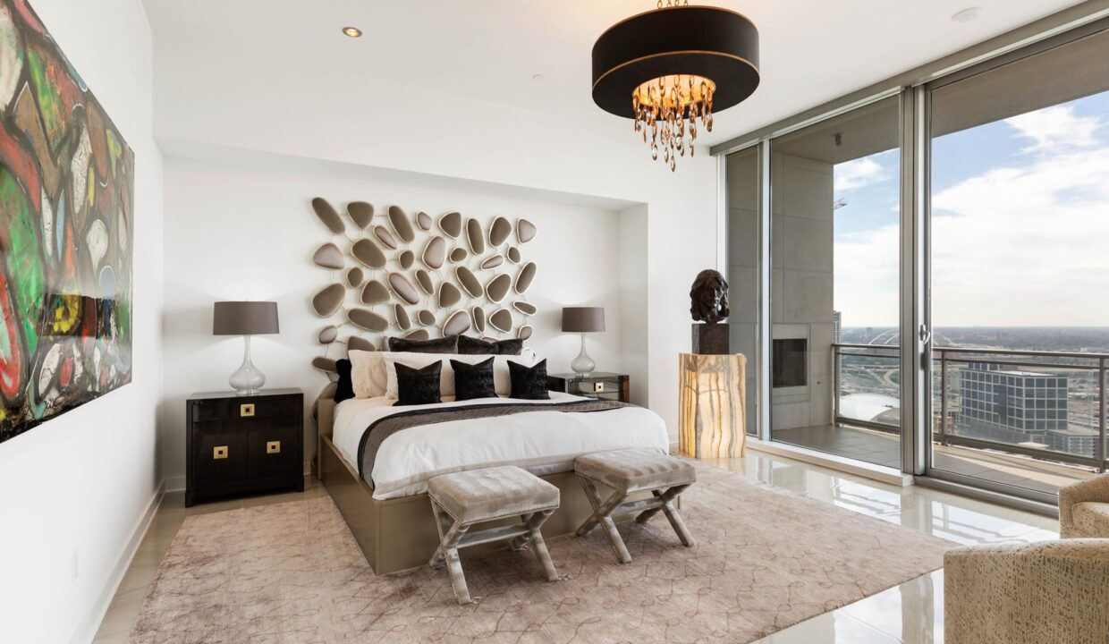 2900-mckinnon-st-dallas-bedroom-3