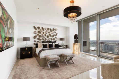 2900-mckinnon-st-dallas-bedroom-3