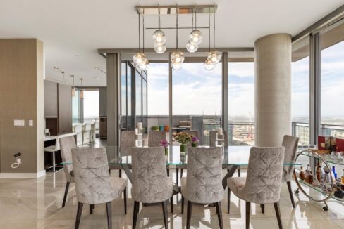 2900-mckinnon-st-dallas-dining