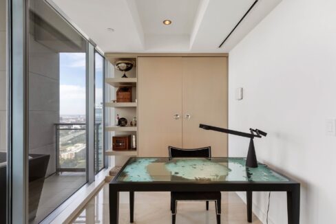 2900-mckinnon-st-dallas-office-2