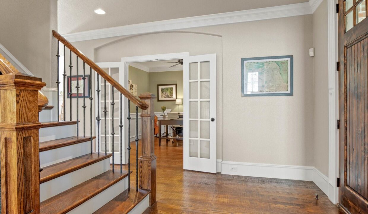 3-6346 -velasco-avenue-dallas-tx-entrance