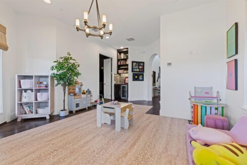 32-4887-cloudcroft-lane-irving-tx-playroom