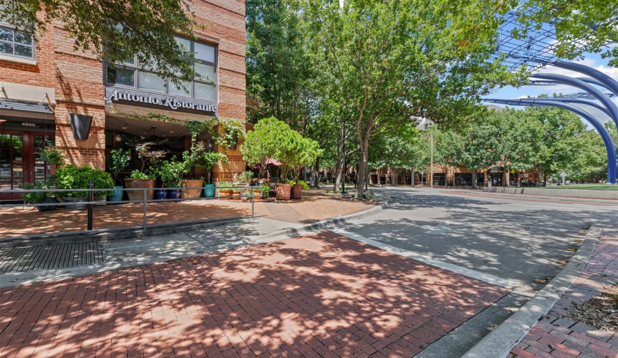 34-15759-seabolt-44-addison-tx-community