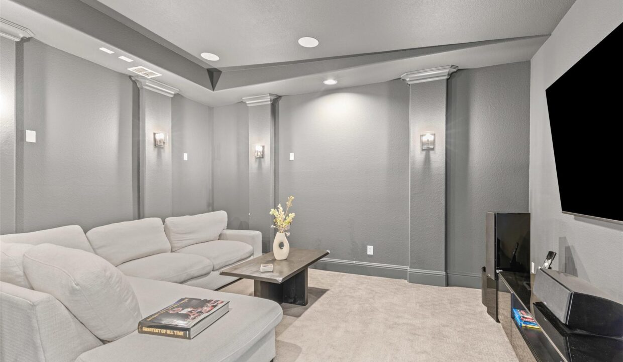 35-4887-cloudcroft-lane-irving-tx-media-room