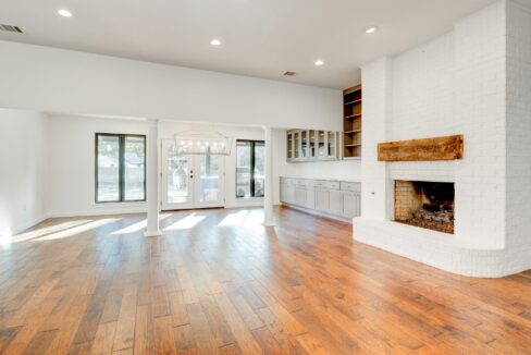 4-1005-raven-bend-court-southlake-tx-living-dining