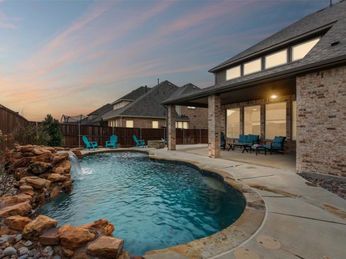 1306 Middleton Drive, Rockwall pool