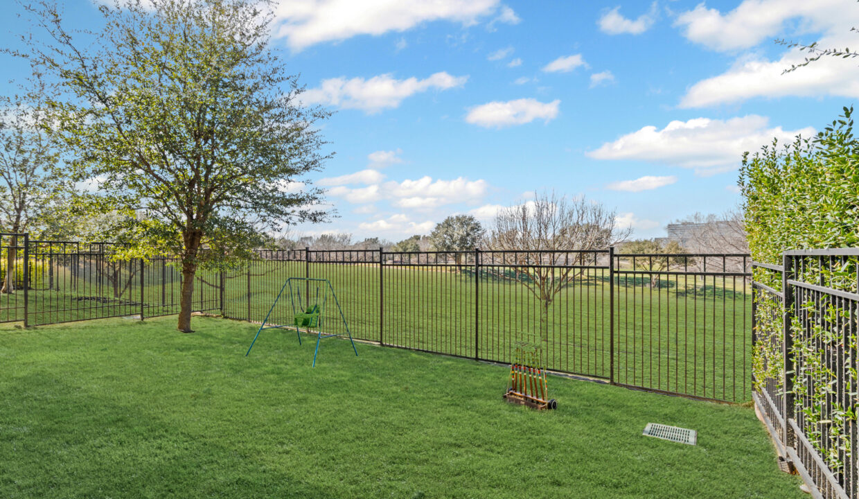 44-4887-cloudcroft-lane-irving-tx-yard
