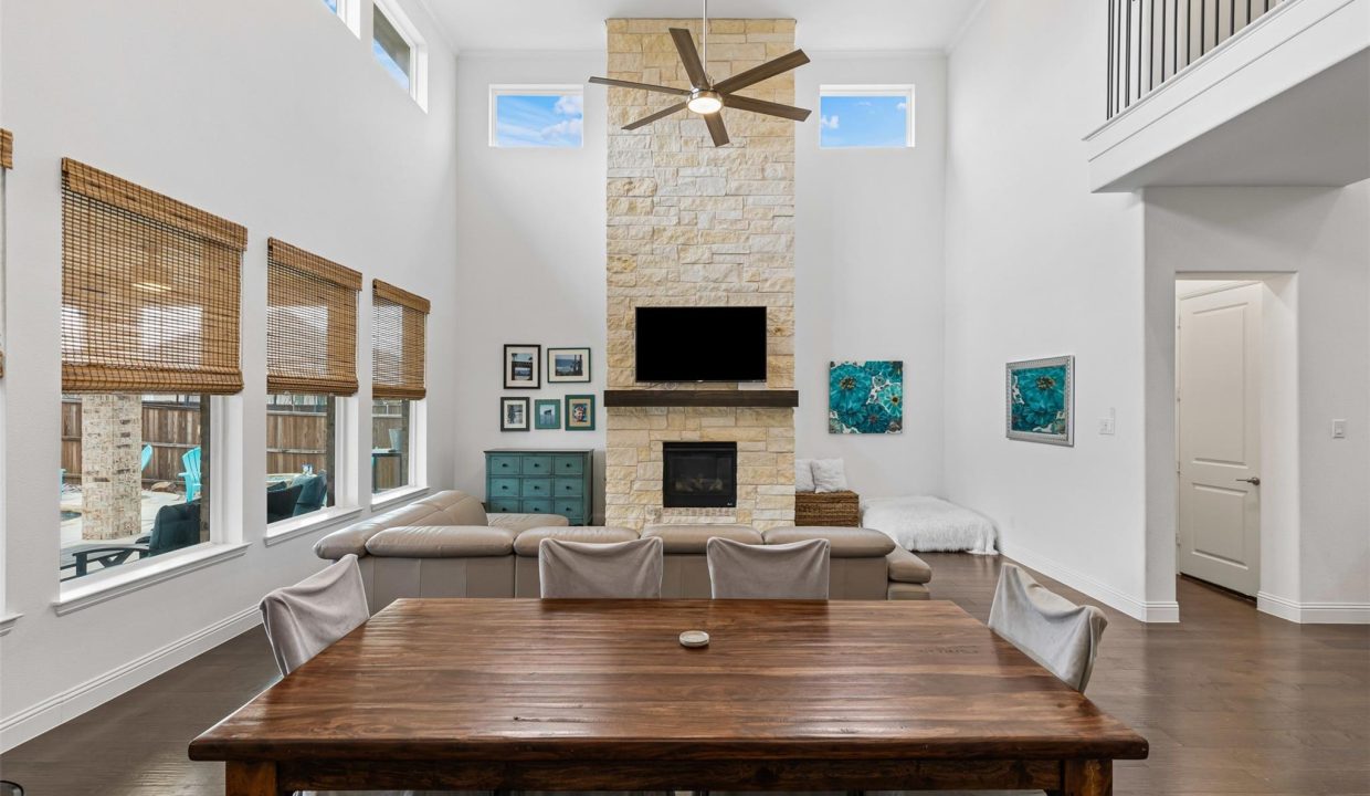 8-1306-middleton-drive-rockwall-tx-great-room