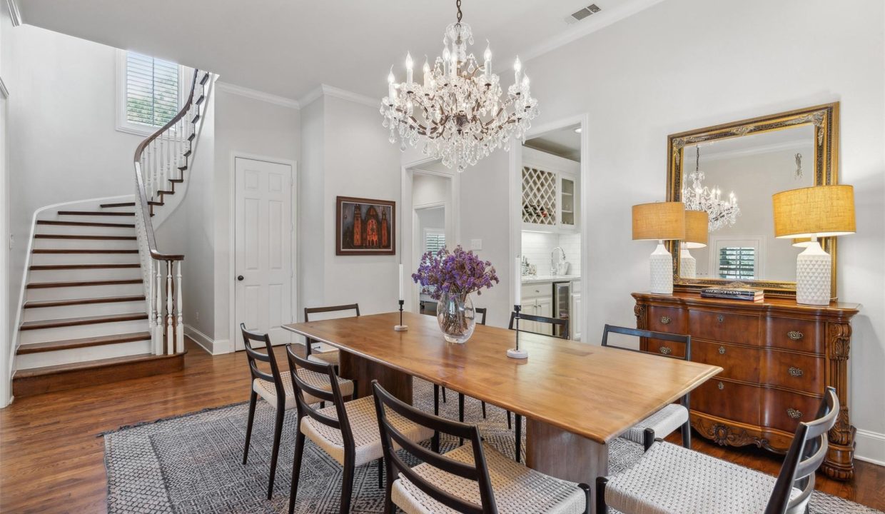 9-6247-belmont-avenue-dallas-tx-dining