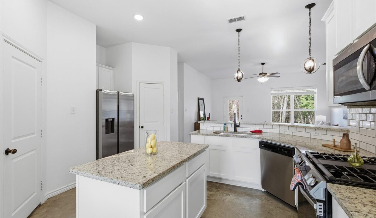 5000 FM 2947 Greenville, TX 75402 kitchen